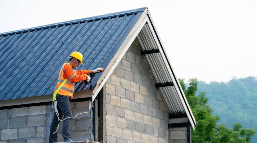 Professional gutter cleaning in Page, AZ